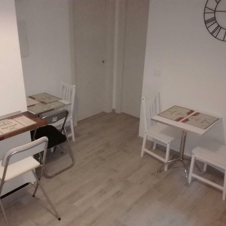 ホテルR&B Via Barozzi 6 ボローニャ エクステリア 写真